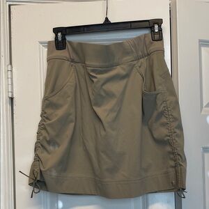 Columbia Khaki Ruched Skort